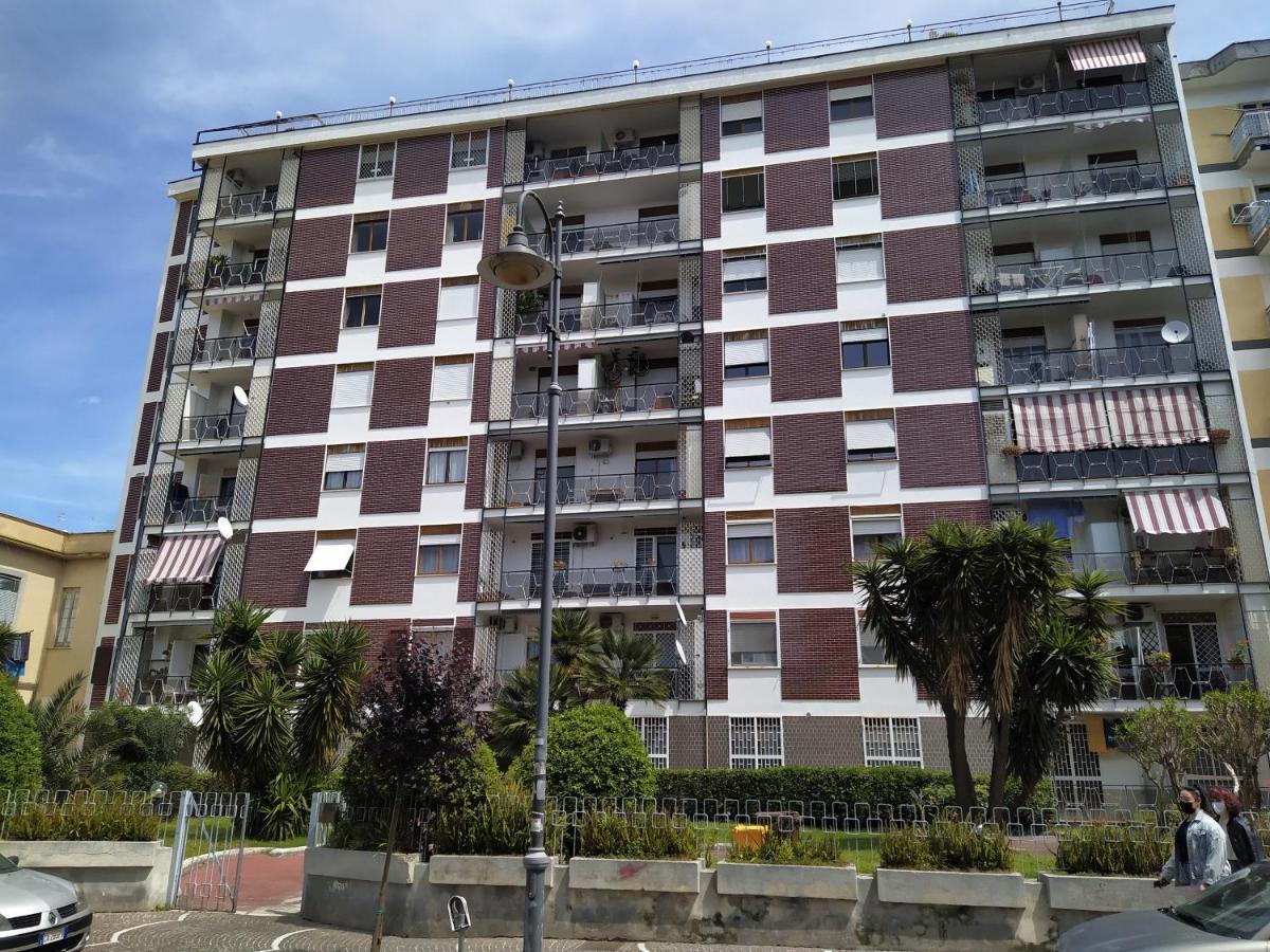 Vesuvio Corner - Spacious And Colorful Apartment In San Giorgio, Very Close To Napoli, Ideal For Families And Groups, Close To Pompeii, Sorrento... Сан Джорджо а Кремано Екстериор снимка